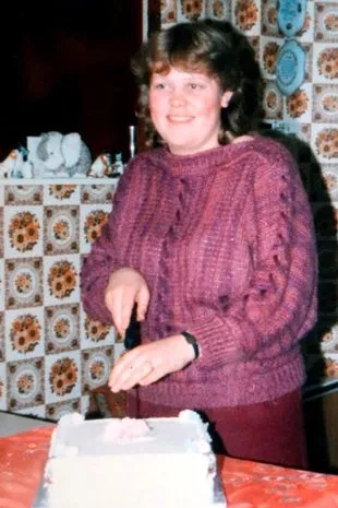 25年前谋杀怀孕妻子的丈夫因在花园里发现尸体而面临新的指控