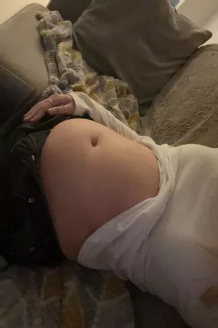 “医生告诉我15岁生孩子可以治愈我的痛经。”