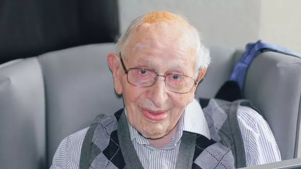 世界上最长寿的老人，112岁，透露他每周吃的一顿饭