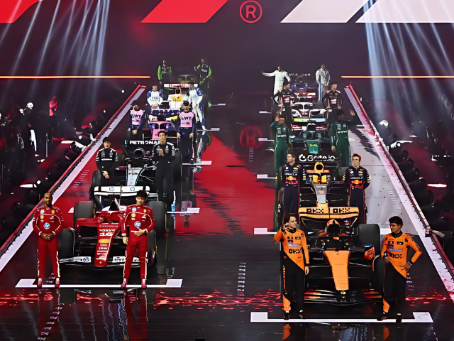 F1 75：汉密尔顿，勒克莱尔登上伦敦赛季的头条