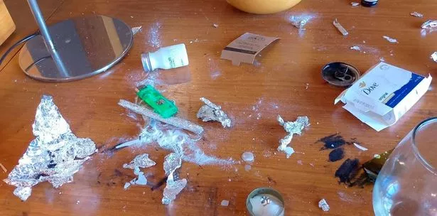 利亚姆·佩恩“死前服用了致幻药水晶”导致精神疾病发作