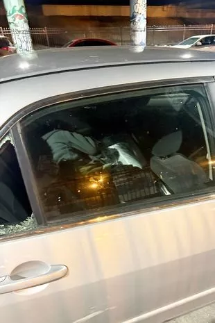 “我发现一个陌生人在我的车里睡着了——当我让他离开时,他的反应让我震惊。”