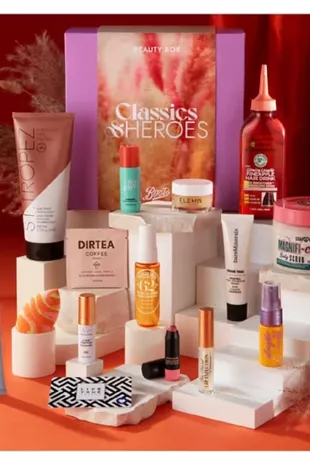 在Boots上消费40英镑,就可以获得Elemis、Sol de Janeiro等品牌价值110英镑的赠品