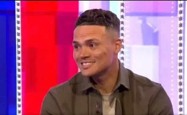BBC The One Show初级员工在报道短信前被杰梅因·杰纳斯打动