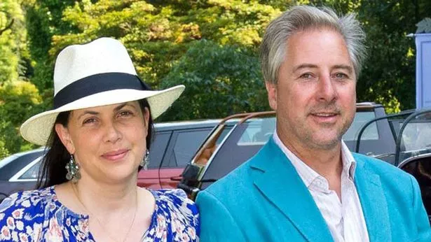 Kirstie Allsopp与相恋20年的伴侣举行了“低调而优雅”的婚礼