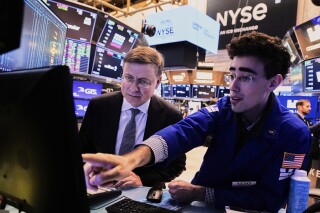 由于对关税的担忧，美国消费者信心跌至5年来的最低点