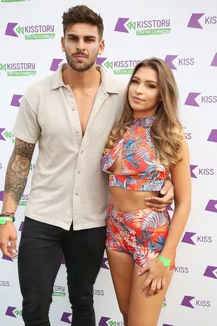 Zara McDermott和Louis Tomlinson的恋情——什么时候开始的以及前男友Sam的反应